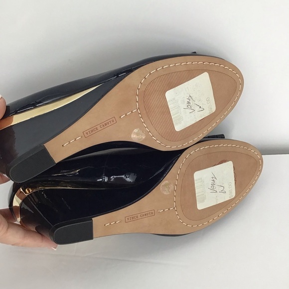 Vince Camuto Veny Patent Leather Open Toe Wedge Heel Black NWT Size 8 - Picture 10 of 11